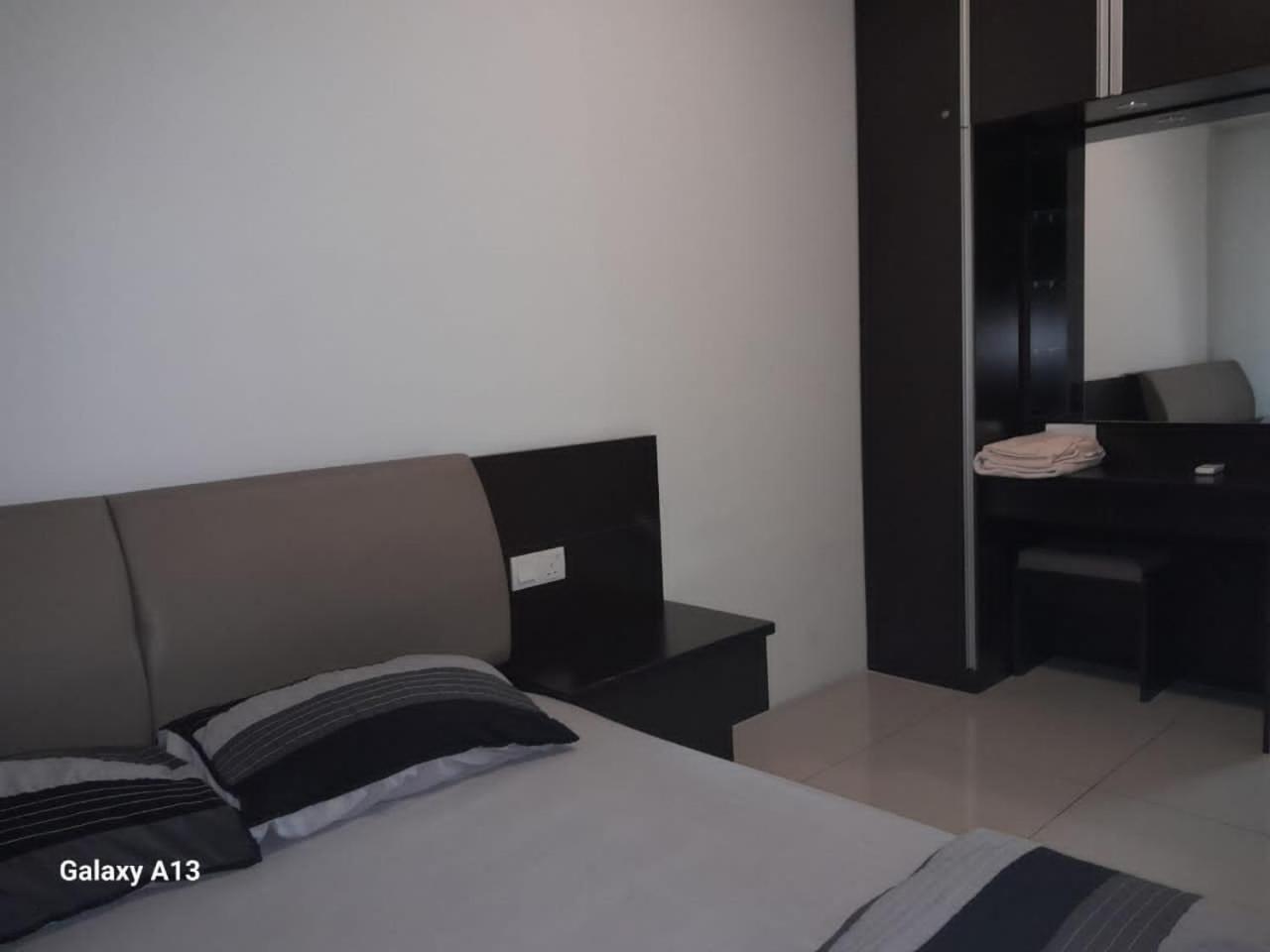 K. Riverfront Apartment Ipoh Exterior photo