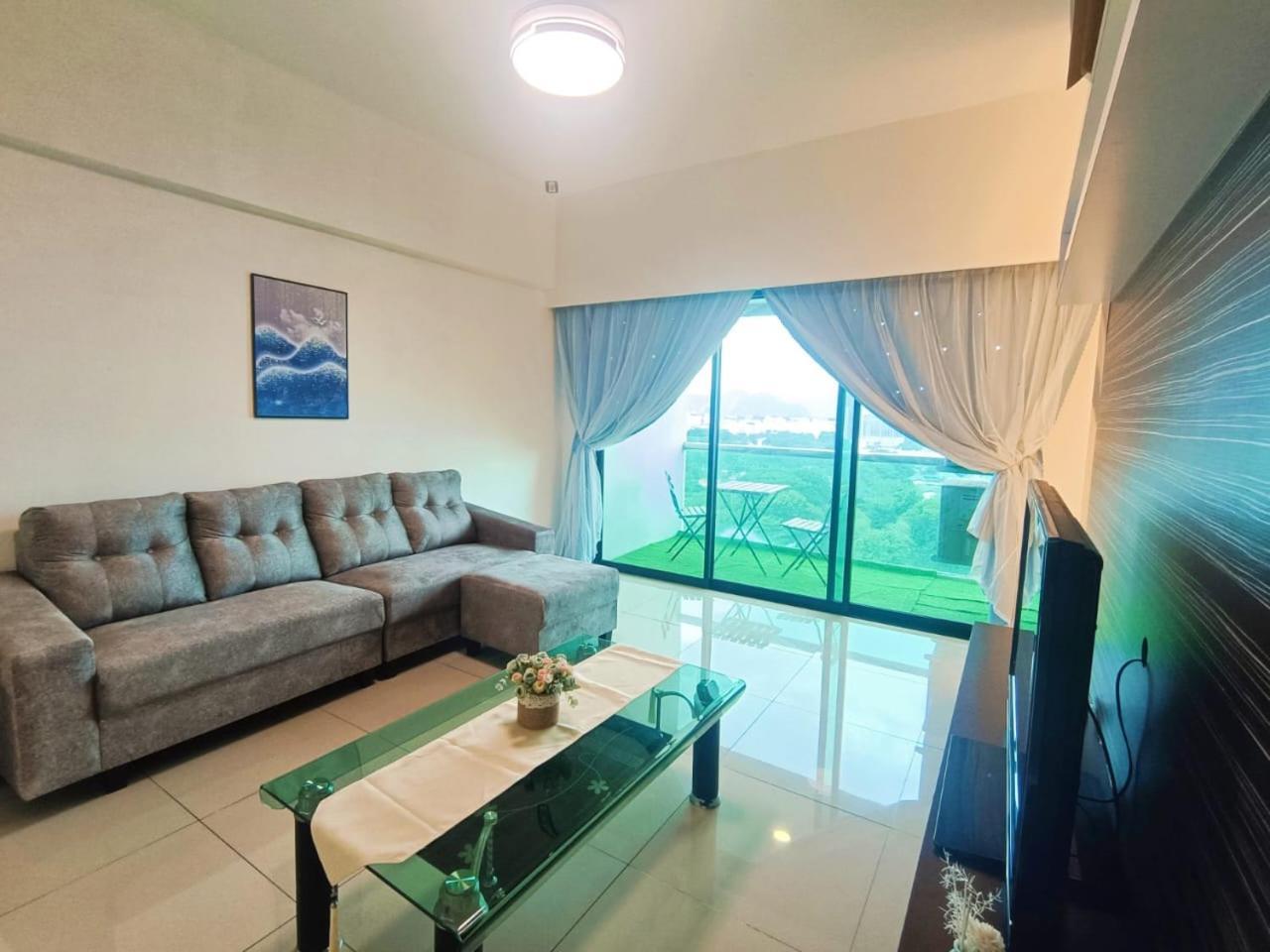 K. Riverfront Apartment Ipoh Exterior photo