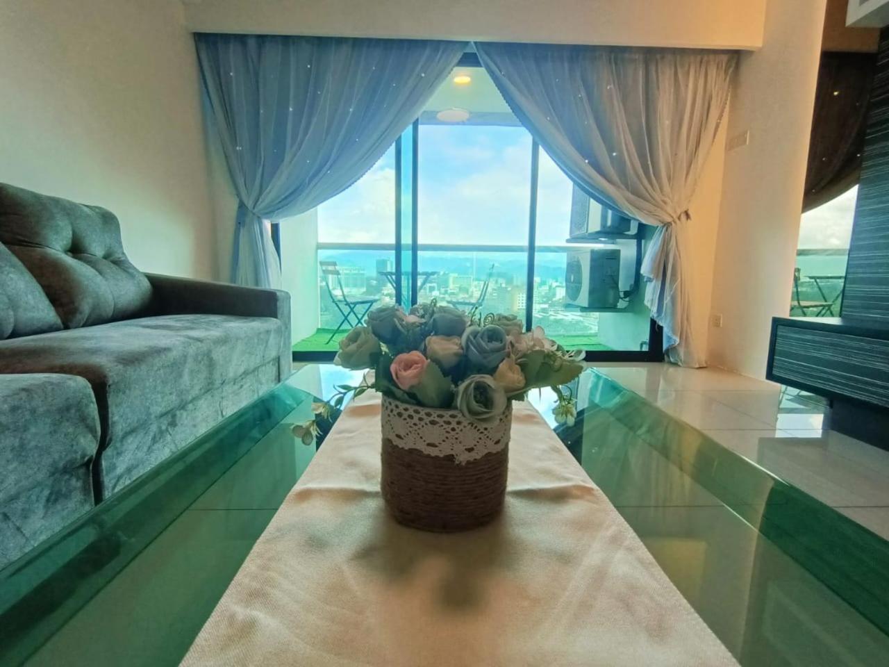 K. Riverfront Apartment Ipoh Exterior photo