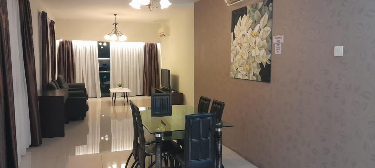 K. Riverfront Apartment Ipoh Exterior photo