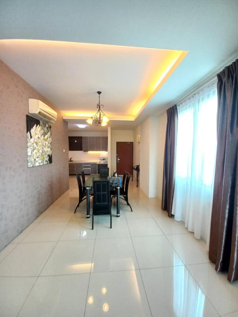 K. Riverfront Apartment Ipoh Exterior photo