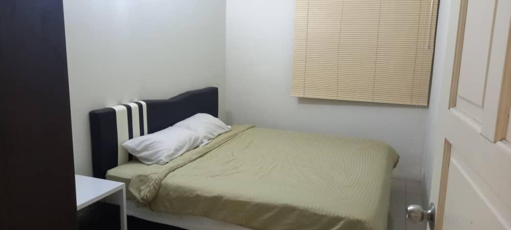 K. Riverfront Apartment Ipoh Room photo